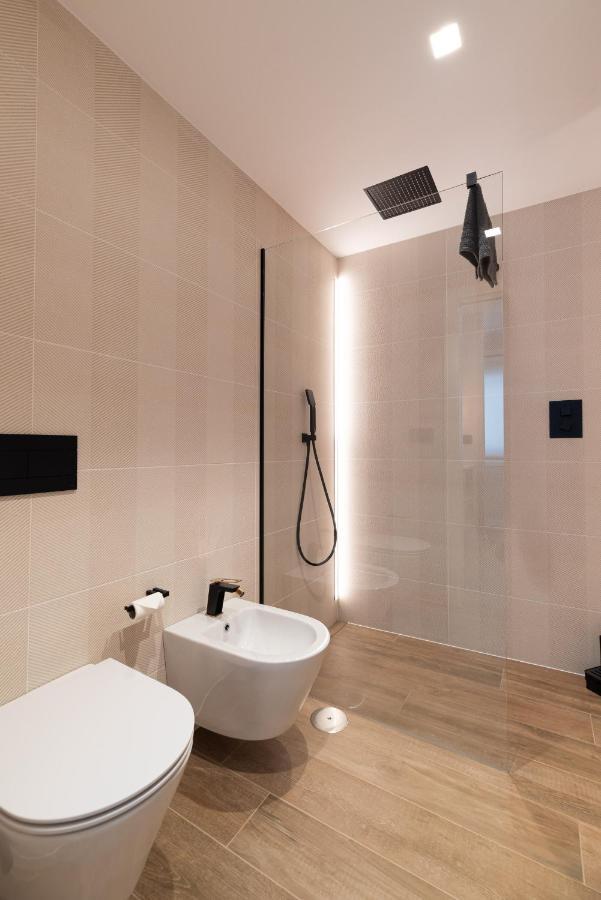 Espectacular Duplex Centrico Con Parking Apartment Vigo Luaran gambar